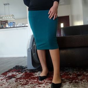 Green midi skirt